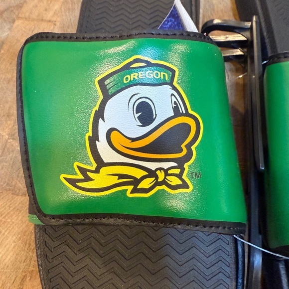 Oregon Ducks Men’s Sz 11/12 Slide Sandals Slip On Green and Black Brand New main image 3